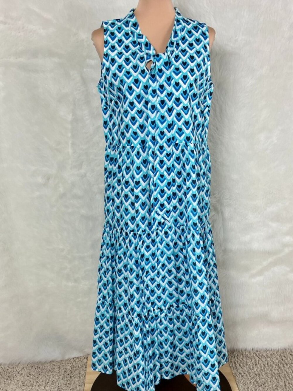 Sail To Sable Sleeveless Blue & White Heart Print Tiered Midi Dress Preppy S